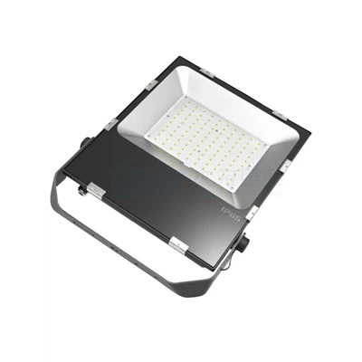 Reflektor LED o mocy 200 W