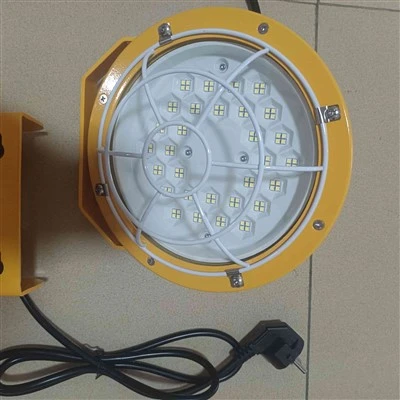 Lampa dokująca z ramieniem obrotowym LED o mocy 30 W