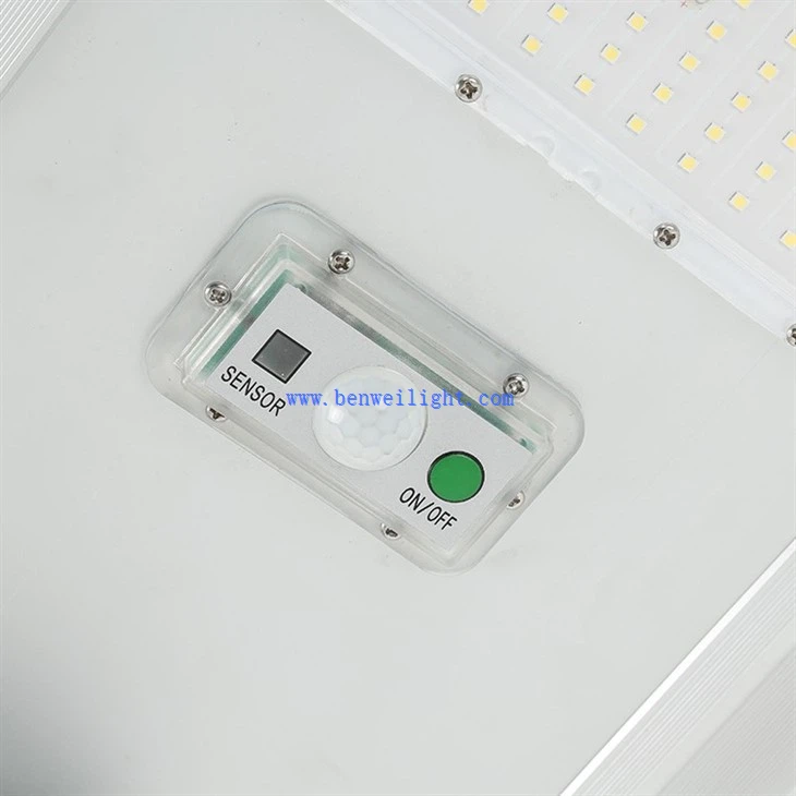 200W Vertical Solar Powered Street Light (2)