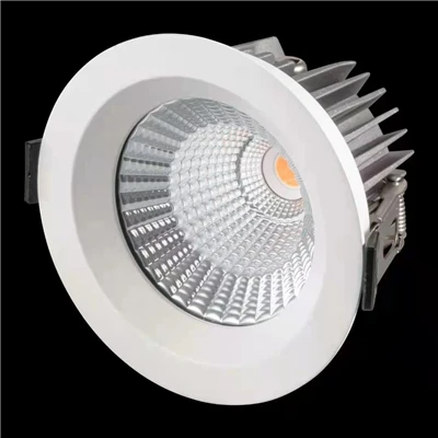 Lampa warsztatowa LED o mocy 120 W 1200 lm 6500 K